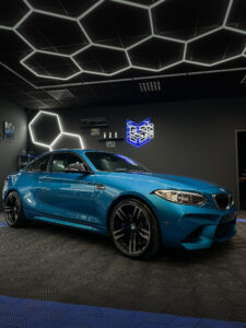bmw-m2-reflets-carrosserie-apres-polissage